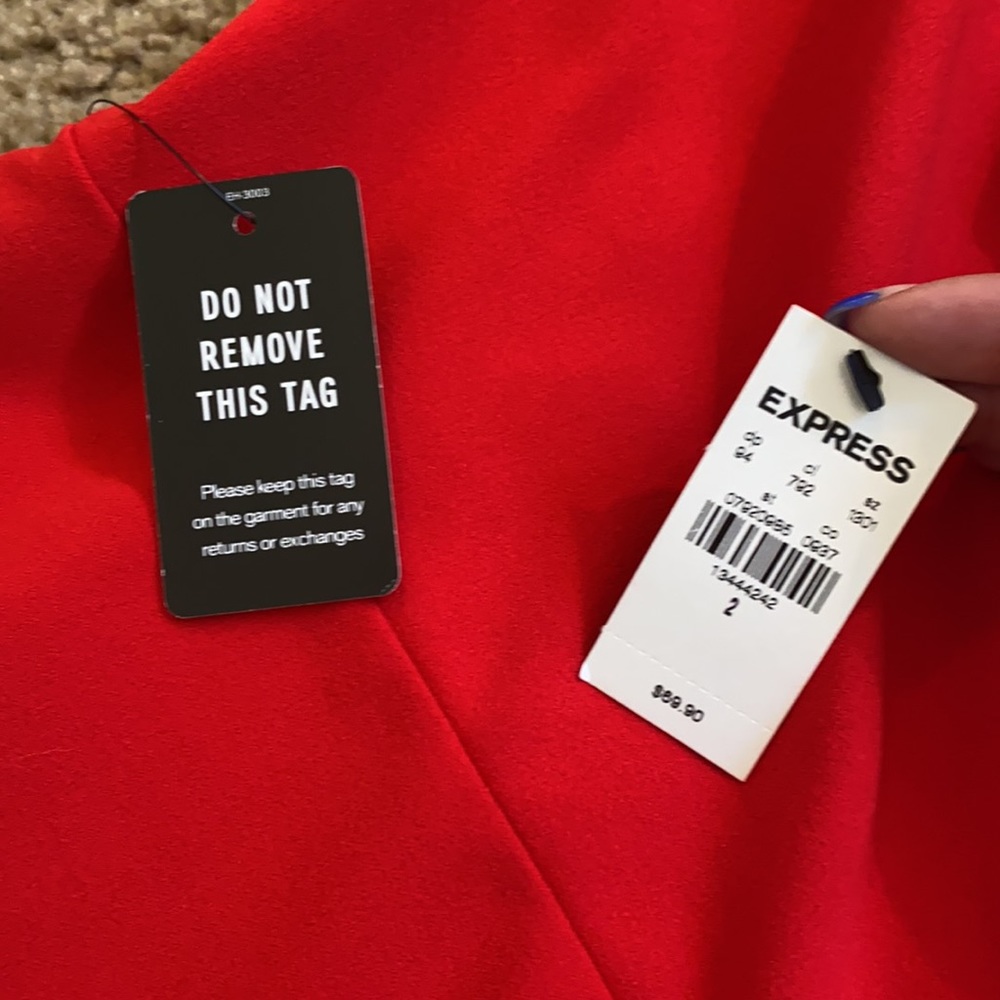 Express dress - Picture 3 of 3